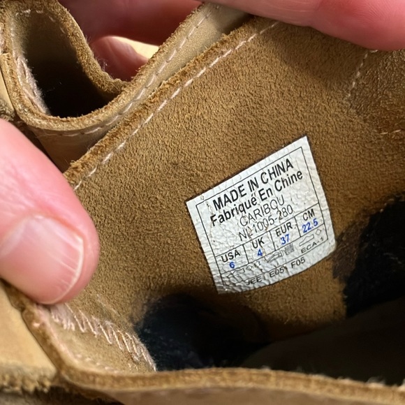 Sorel Caribou waterproof Tan and Black Leather Lace-Up Winter Boots - Picture 5 of 6